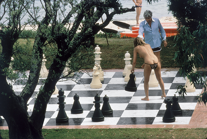 FRANCE. Saint Tropez. 1978. Gunther SACHS and his model friend.