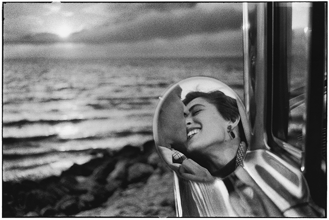 USA. Pacific Palisades. 1955. California Kiss