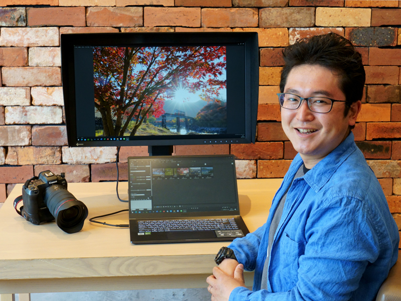 村上悠太将CG2700S显示器与他最爱的笔记本电脑MSI Prestige 15结合使用